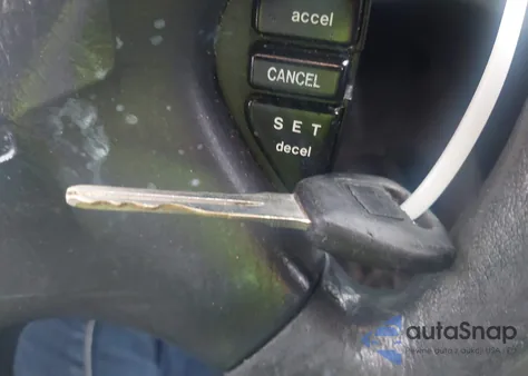 2000 Honda Accord 2.3 Lx from USA, damaged, VIN 1HGCG6658YA076894